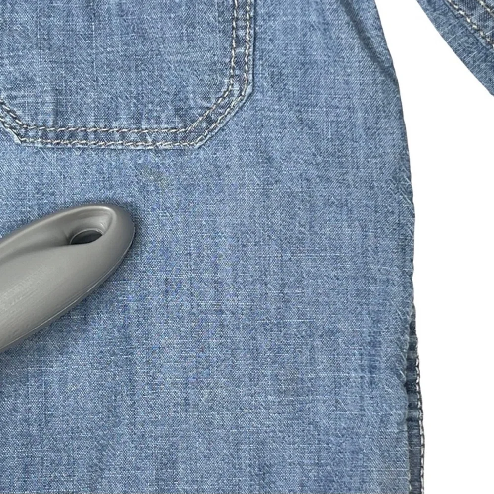 Gap Chambray‎ Button Up Shirt